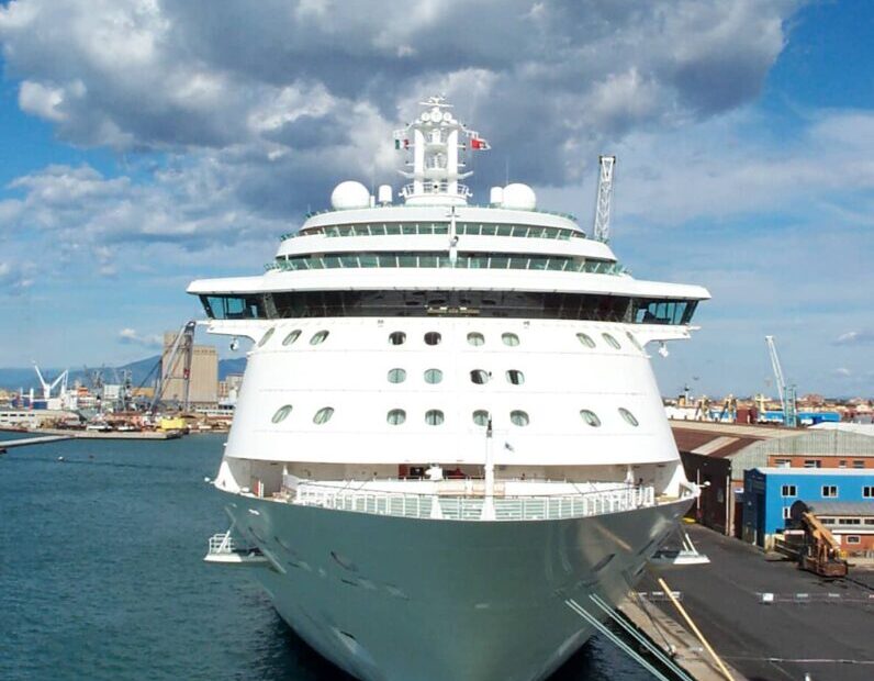 Livorno: il futuro brillante del turismo crocieristico 95 nave da crociera al Porto di Livorno